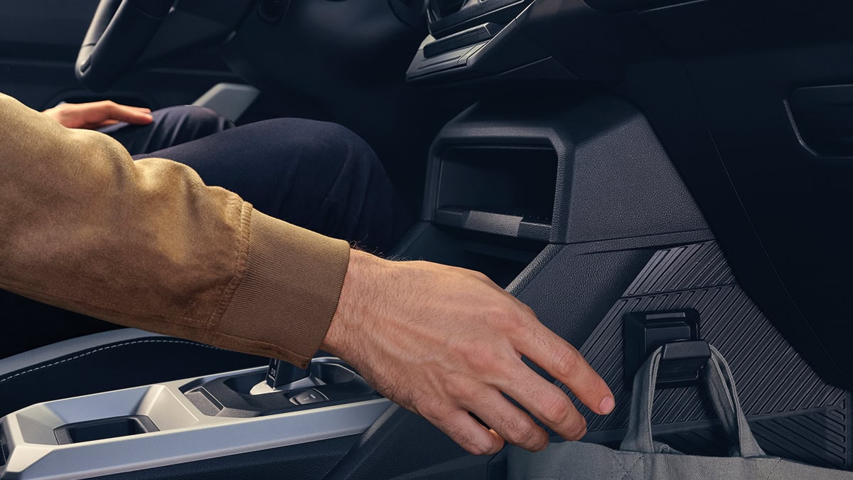 مقود رينو داستر