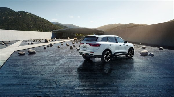 Renault CLIO R.S. - Book a test drive